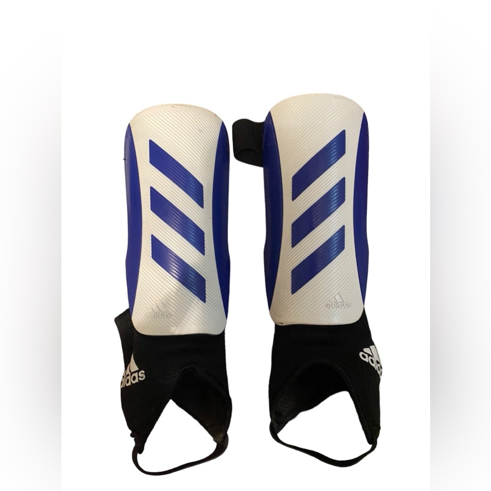Adidas shinguards youth size large pre-owned